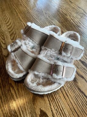 Birkenstock Arizona Taupe Fuzzy 🆕 without 📦